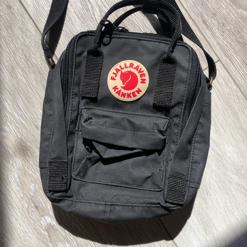 Fjallraven kanken sling bag